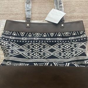 NWT~ Thirty One Reversible Tote